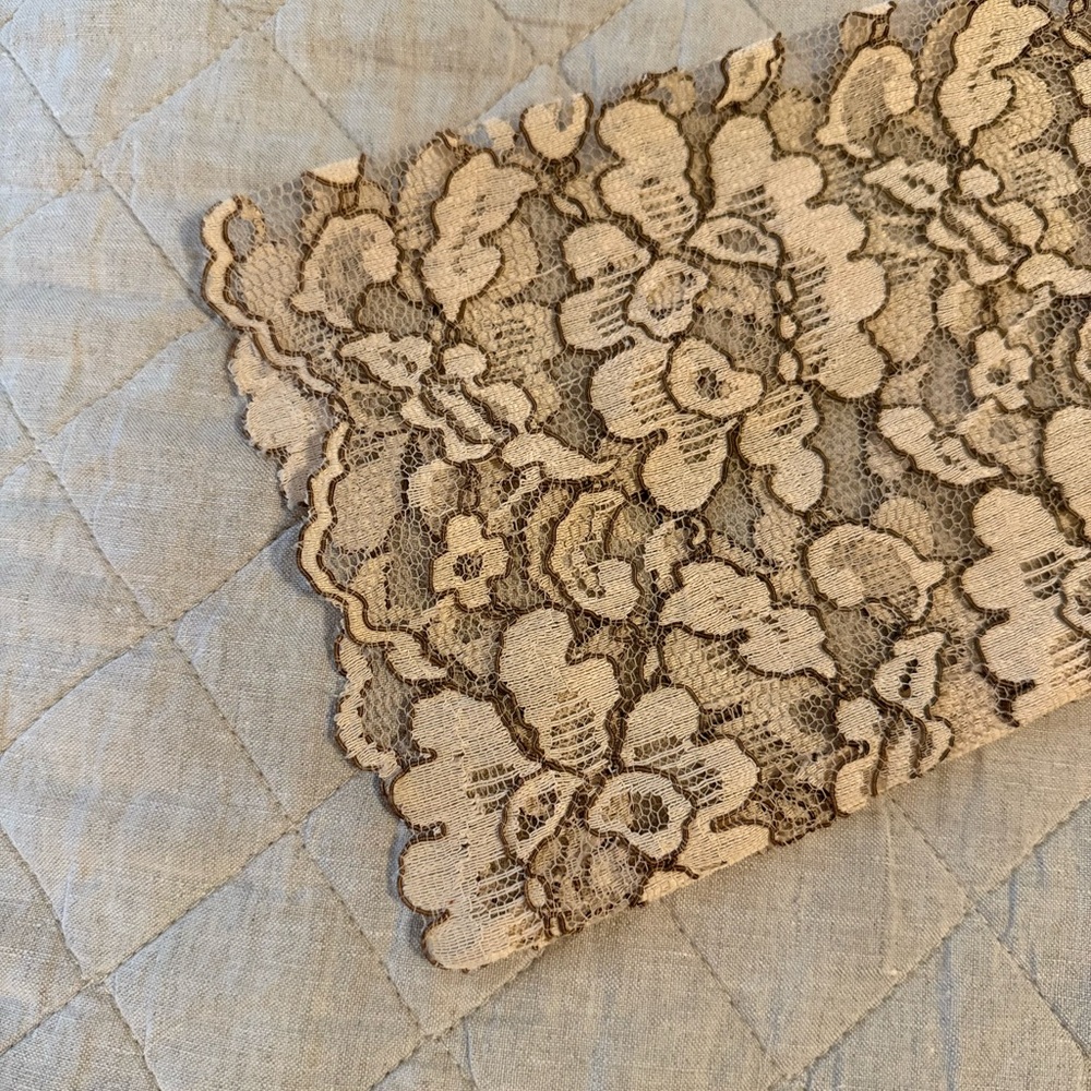 Vintage '60s Lace Overlay Dress in Cream - Picture 4 of 6